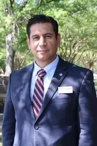 Elliot Valdez
